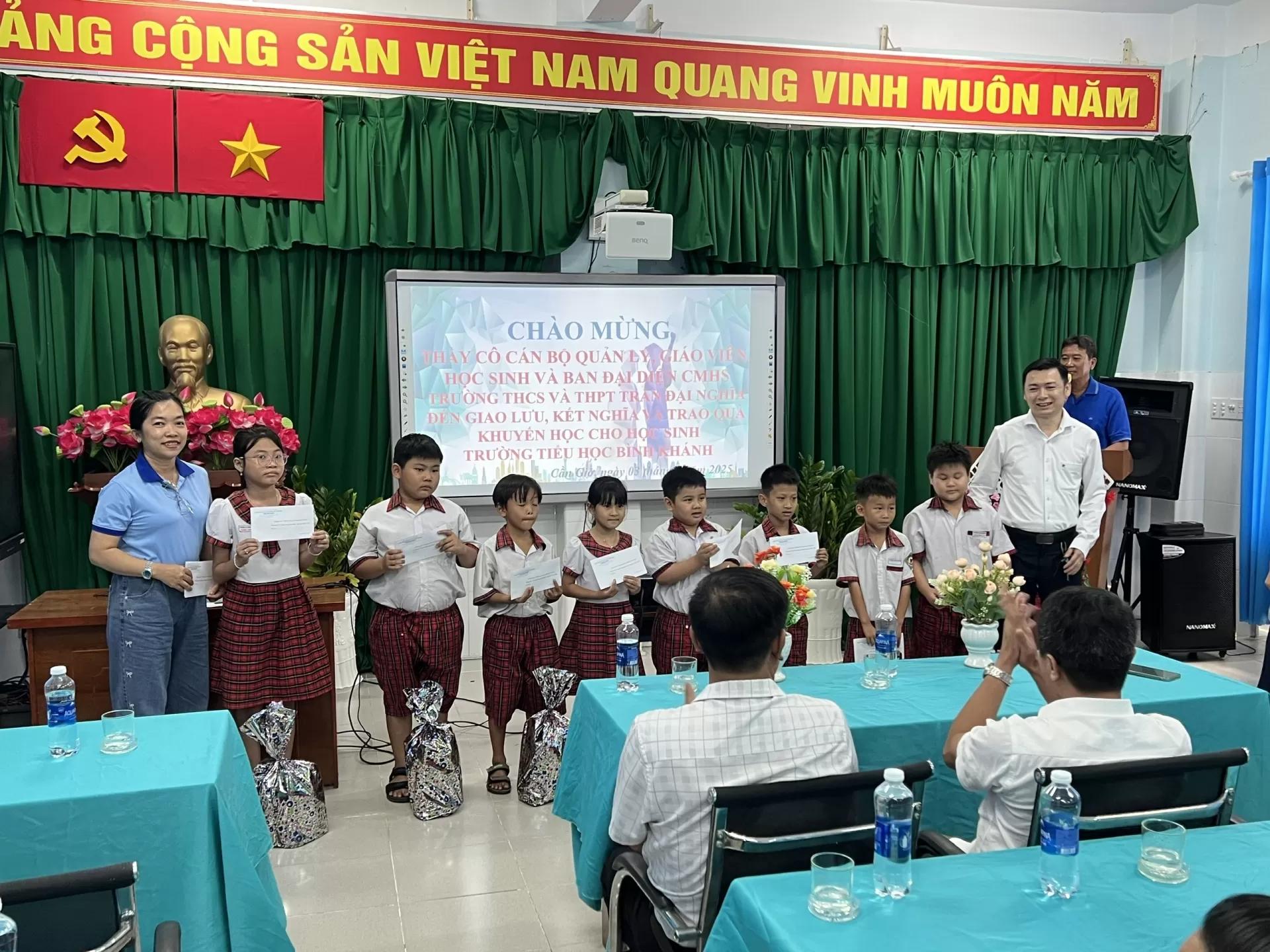 CHƯƠNG TRÌNH THẮP SÁNG ƯỚC MƠ THIẾU NHI CẦN GIỜ & CHƯƠNG TRÌNH VÌ NGƯỜI BẠN NGOẠI THÀNH NĂM HỌC 2024 - 2025