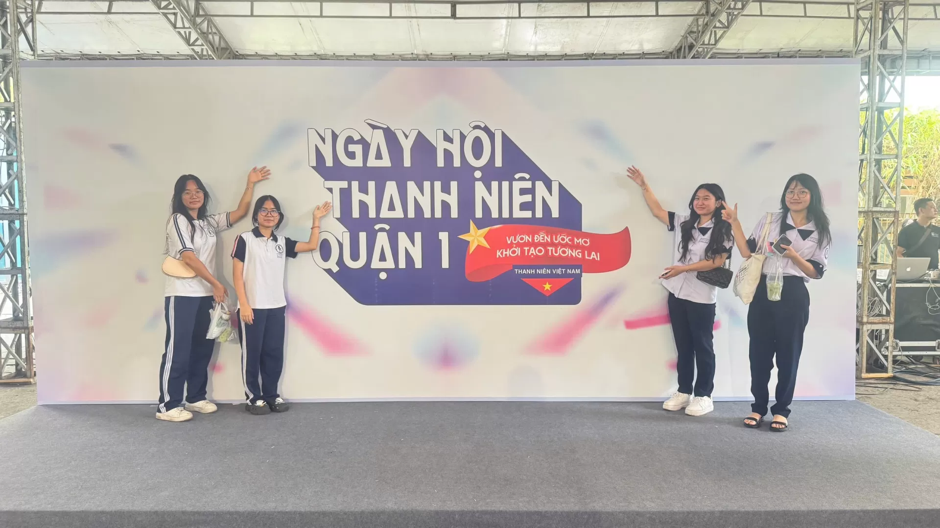 NGÀY HỘI THANH NIÊN QUẬN 1 - VƯƠN ĐẾN ƯỚC MƠ, KHỞI TẠO TƯƠNG LAI