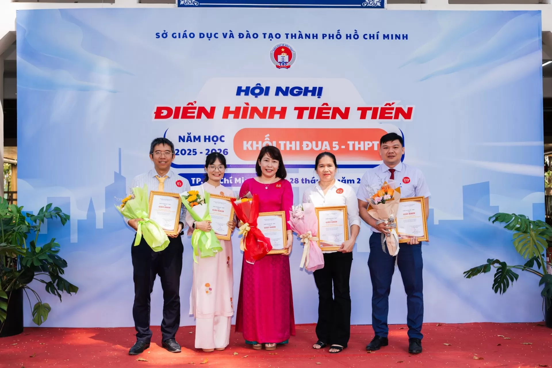 Hội nghị điển hình tiên tiến Khối thi đua 05 - THPT năm học 2025 - 2026