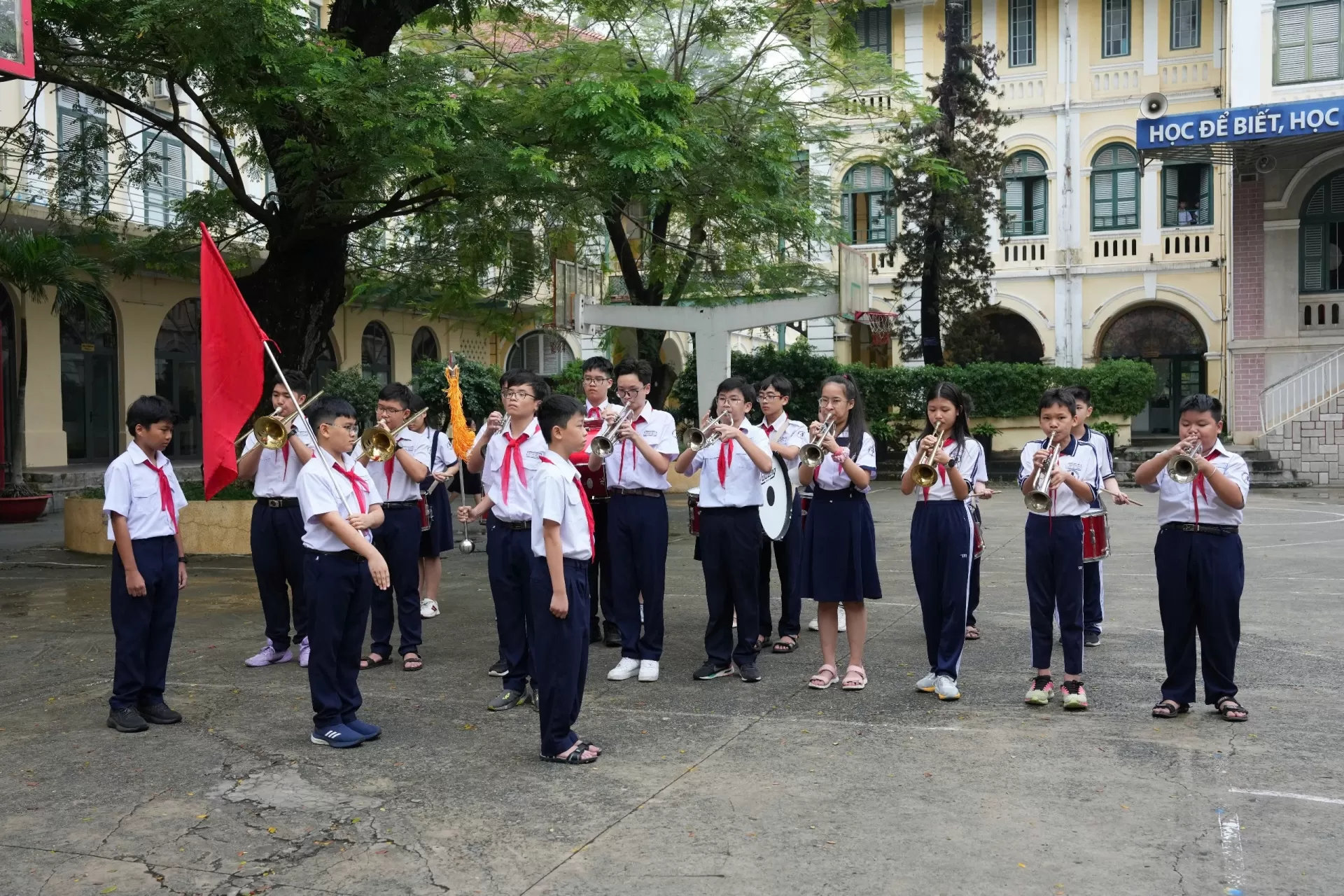 Lễ kết nạp đội