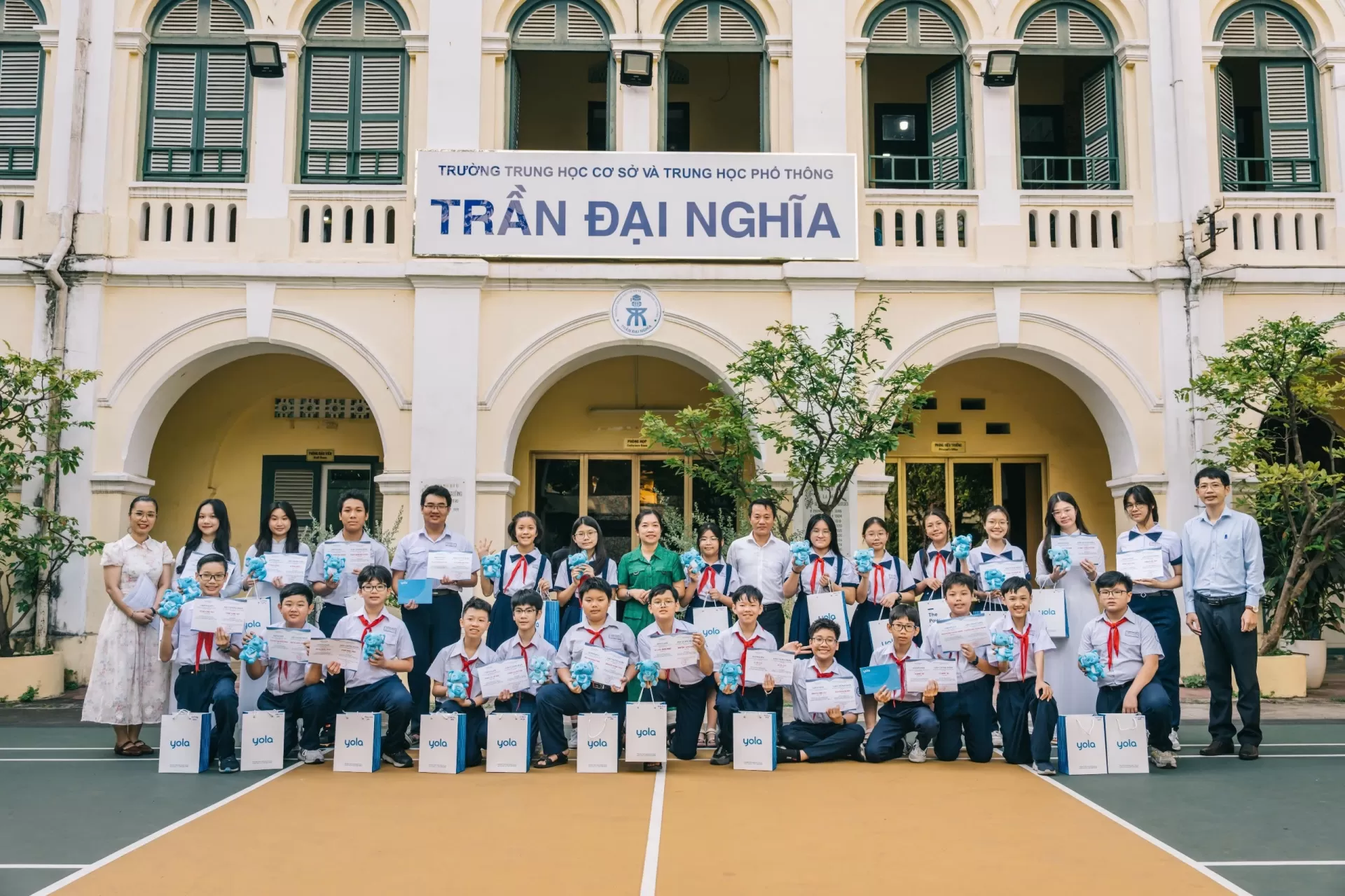 Trao giải cuộc thi học sinh nghiên cứu khoa học, kĩ thuật cấp trường năm học 2024 - 2025