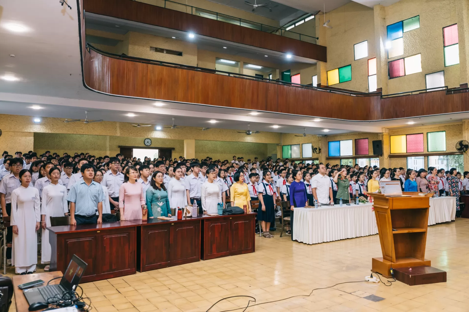 TRƯỜNG THCS VÀ THPT TRẦN ĐẠI NGHĨA TỔ CHỨC LỄ PHÁT ĐỘNG CÁN BỘ, GIÁO VIÊN, NHÂN VIÊN, HỌC SINH CHẤP HÀNH PHÁP LUẬT NĂM 2025 – 2026