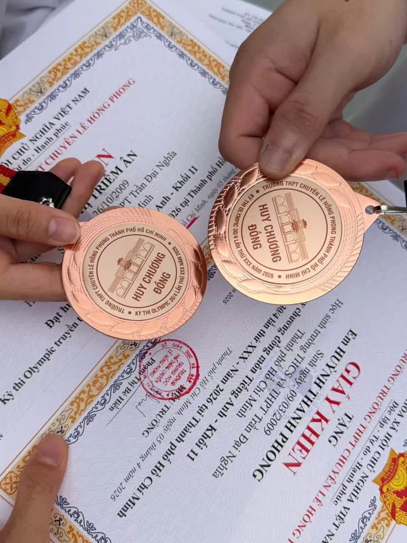 TỔ NGOẠI NGỮ ĐẠT 13 GIẢI THƯỞNG TẠI HAI KỲ THI OLYMPIC TRONG NĂM HỌC 2025 -2026